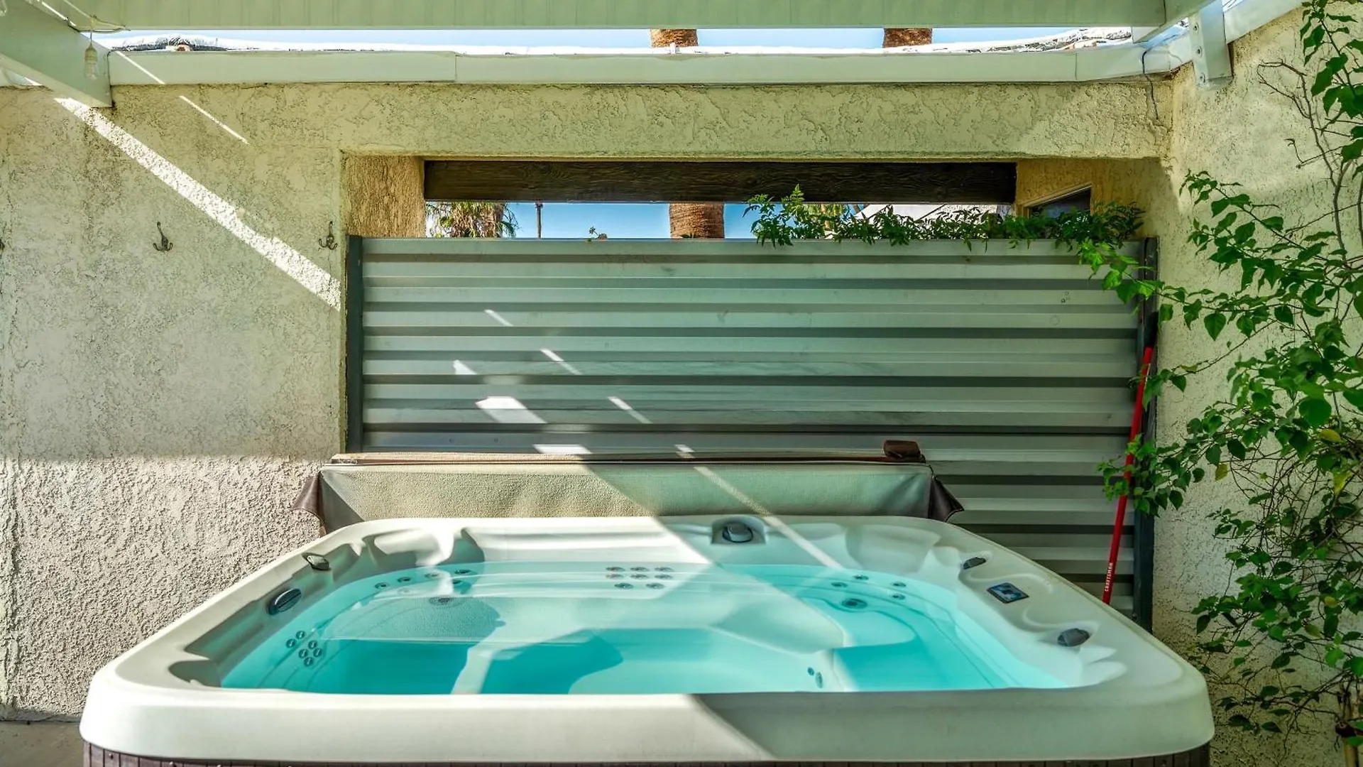 Modern Alexander Pool Home Permit# 3961 Palm Springs 0*,